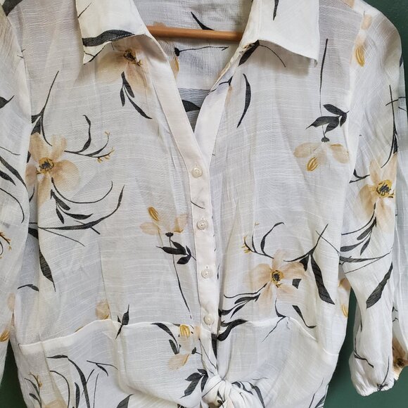 Alex & Parker | 3/4 Length Sleeve Tie Up Blouse - Picture 4 of 6